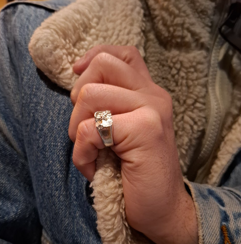 La bague personnalisée du grand père de laura