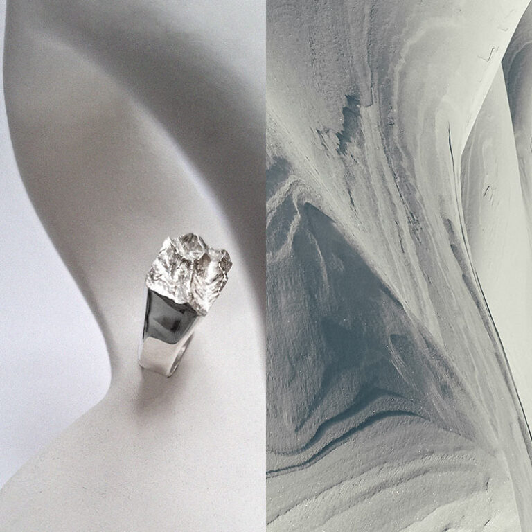 Bague montagne carrée en argent 925 avec relief topographique, sur sculpture blanche